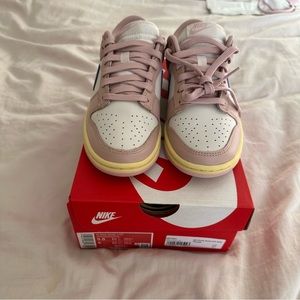 Nike Dunk Low Pink Oxford Size 5.5